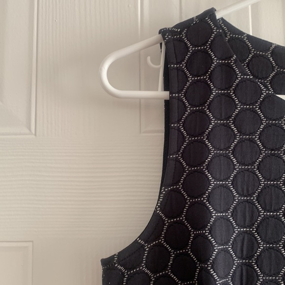 Trisisto Hexagon print Cocktail dress - Picture 4 of 8